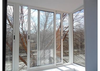 Раздвижное остекление в квартире в Москве