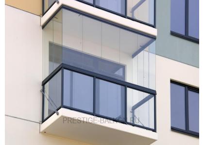 Безрамное остекление балкона с внешней отделкой в Москве