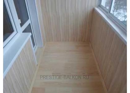 Теплое остекление балкона пластиковыми окнами со змеевидным водяным теплым полом в Москве