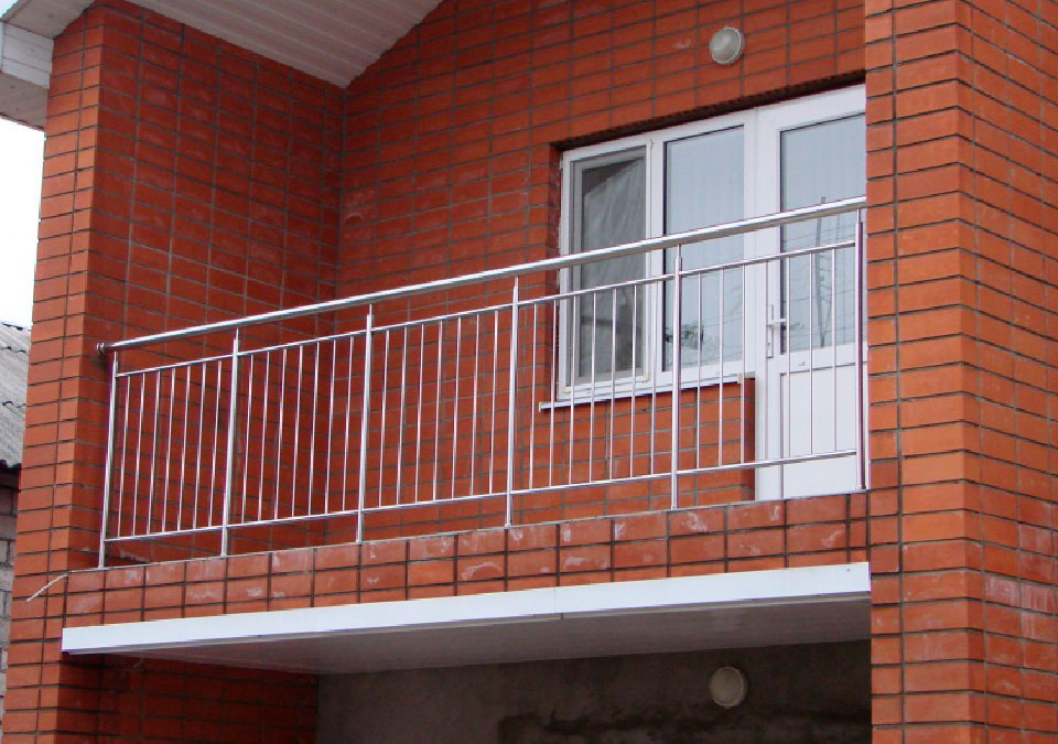 Ремонт ограждений балконов и лоджии в Москве