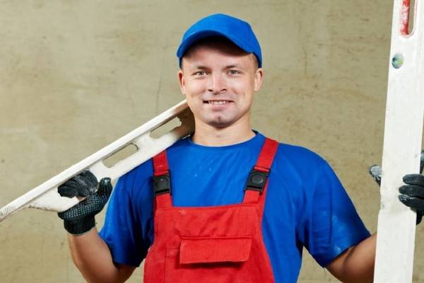 Остекление балконов в Москве